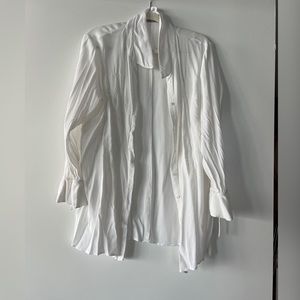 BEAUTIFUL WHITE CARDIGAN